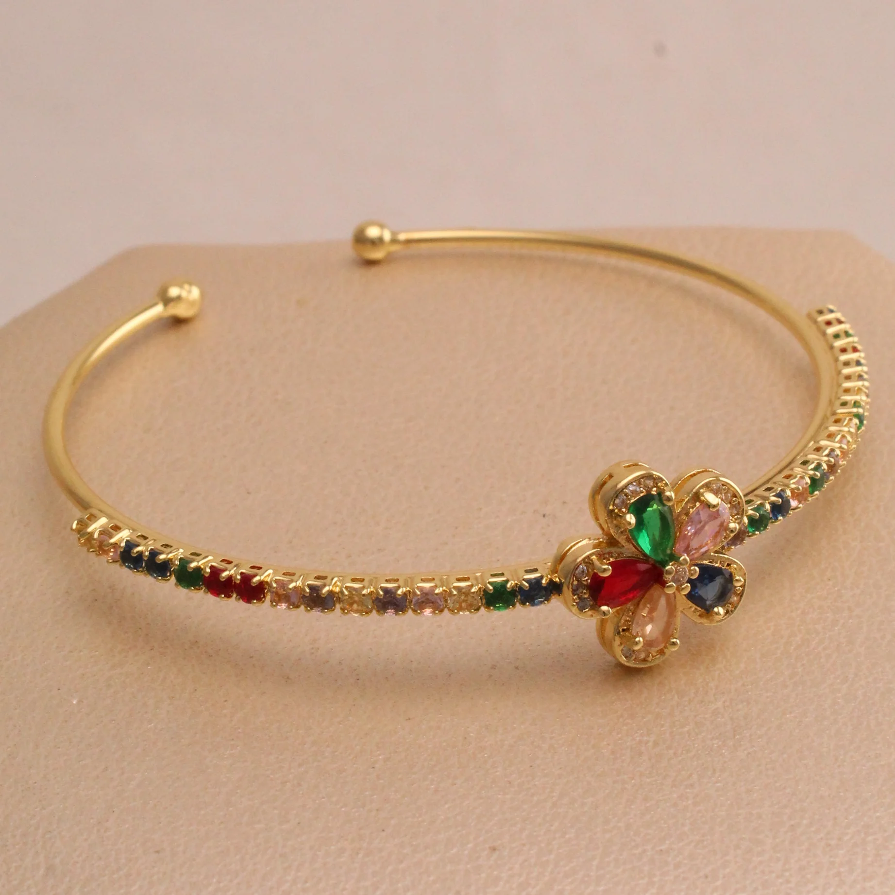 Pul. brazalete flor rodio graduable - PRG955
