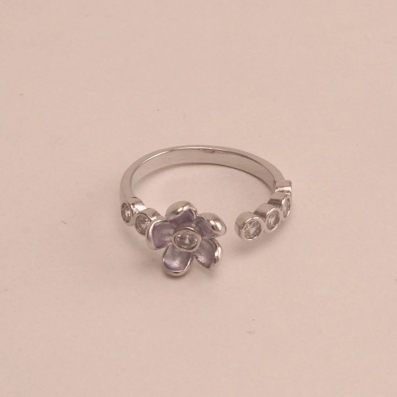 Ani. flor pura plateado rodio graduable - RRS695