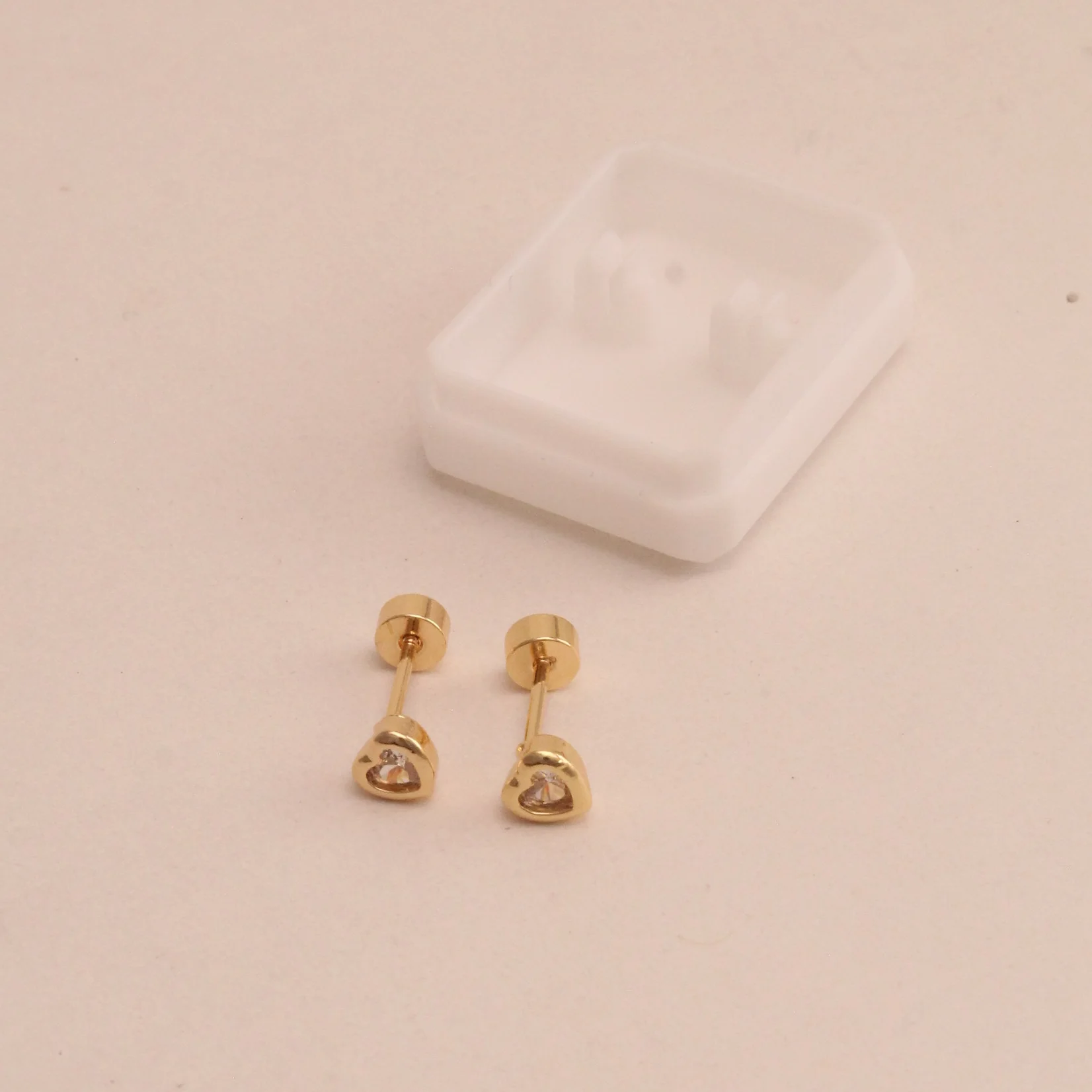 Top. topo seguridad corazon rodio rodio 0.7cm - TRG110