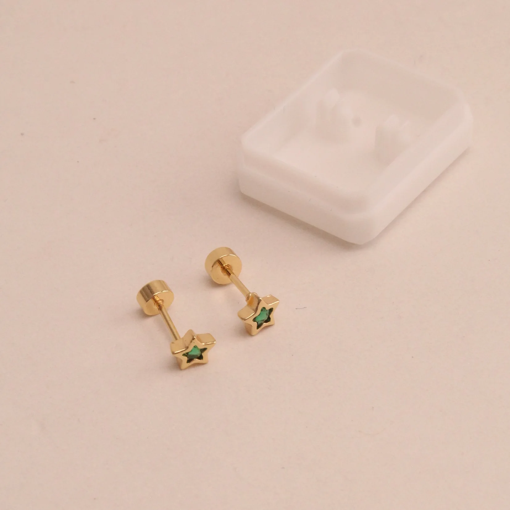Top. topo seguridad estrella rodio rodio 0.7cm - TRG409