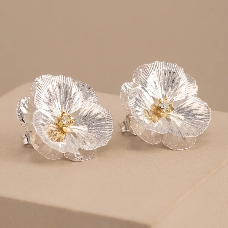 Top. Flor Plateada Rodio 3,5 Cm - TRJ367